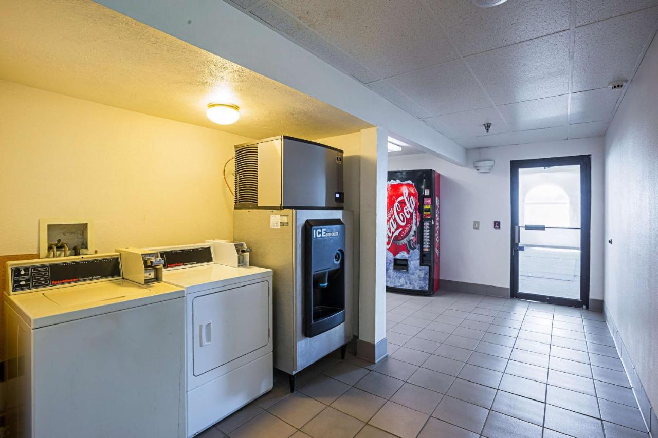 Motel 6 Omaha - Iat West 외부 사진