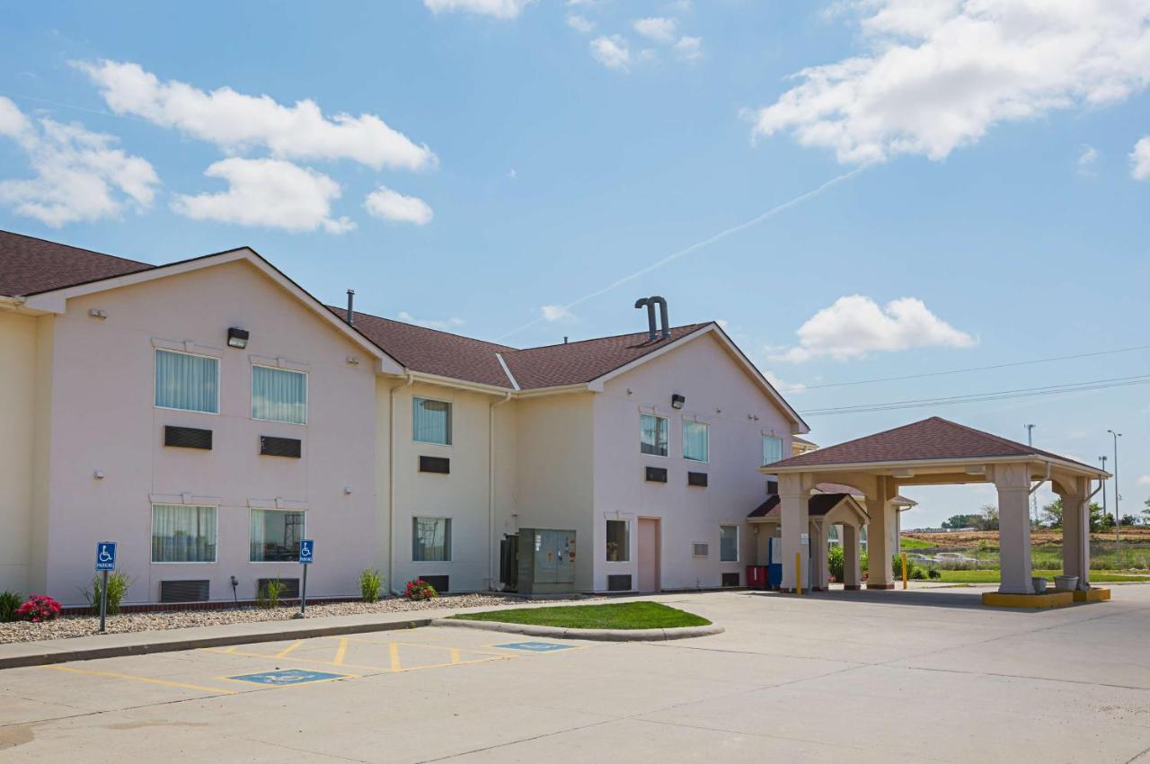 Motel 6 Omaha - Iat West 외부 사진